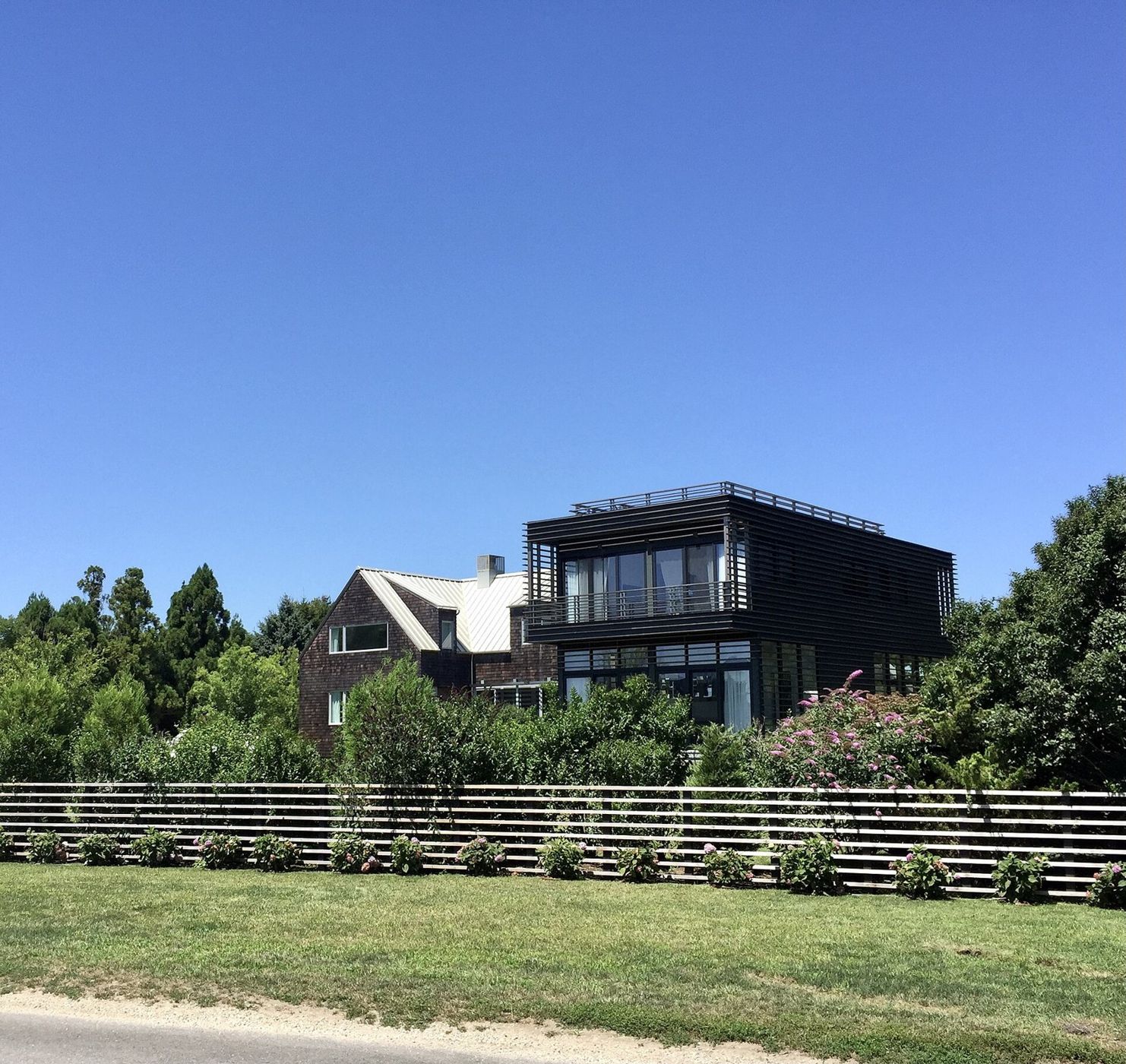 House and planted grounds on Daniels Lane in Sagaponack